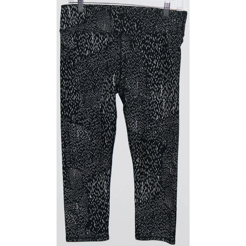 Womens Fabletics Black Gray Cropped Capri Compression Leggings Yoga Pants Size M